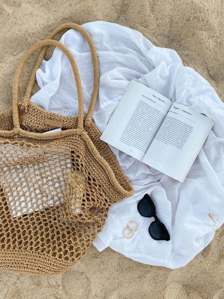 READING IS THE BEST WORKOUT FOR YOUR BRAIN! Reading