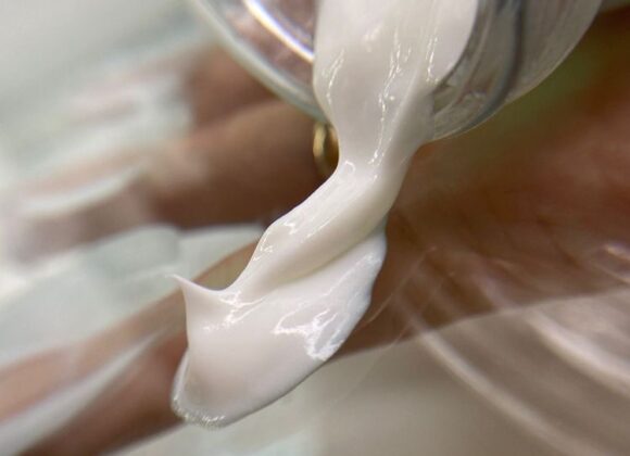YES, YOU STILL NEED TO WEAR SUNSCREEN IN WINTER. sunscreen