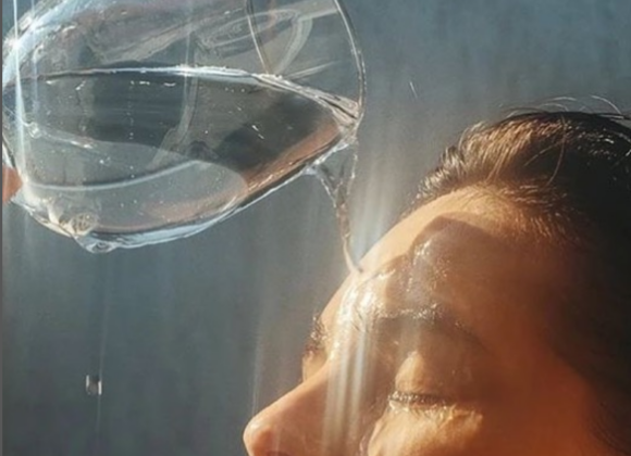 USE FACE MOISTURIZER FOR A FLAWLESS LOOK. w for skin - post
