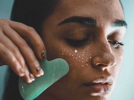 WHAT IS A GUA SHA STONE? HOW WILL IT BENEFIT YOUR SKIN? GUA SHA