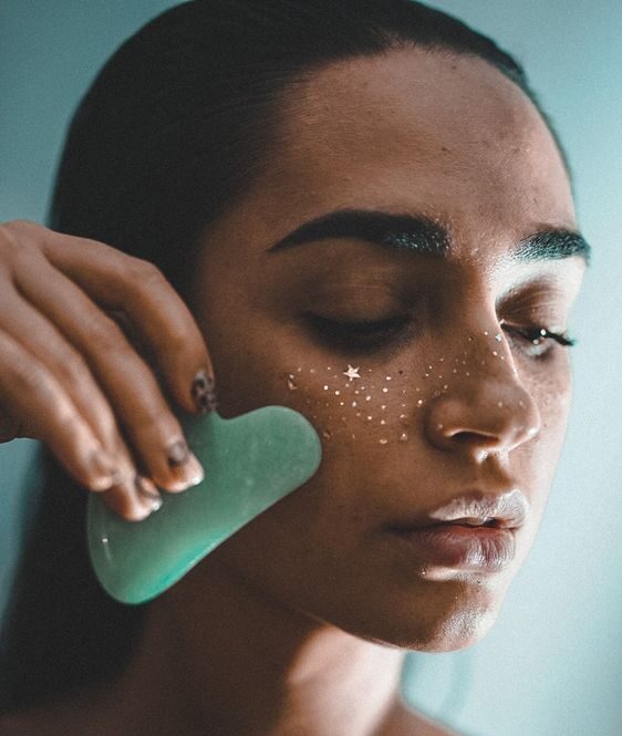 WHAT IS A GUA SHA STONE? HOW WILL IT BENEFIT YOUR SKIN? GUA SHA