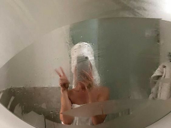 THE HEALTH BENEFITS OF HAVING A HOT SHOWER. hot shower