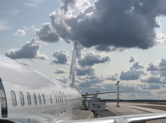 HOW TO PLAN YOUR TRAVEL BUDGET? PLANE