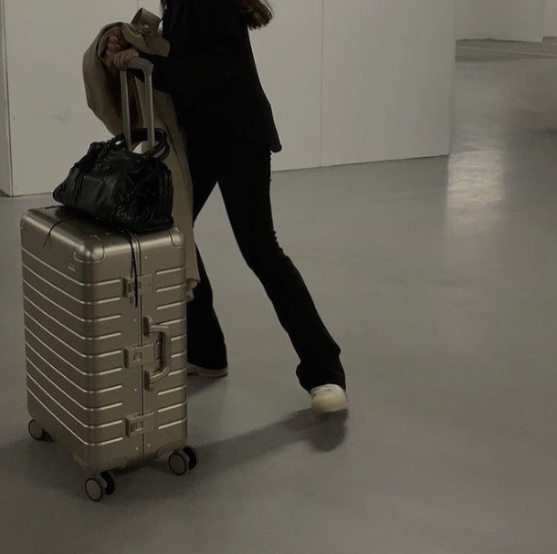 CaRRY ON BAG ESSENTIAL LIST ! TRAVEL 11