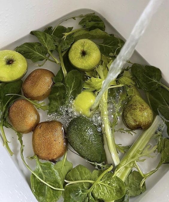Does green juice actually work? 978b2277f9ca0252a26f5e5130b7288a