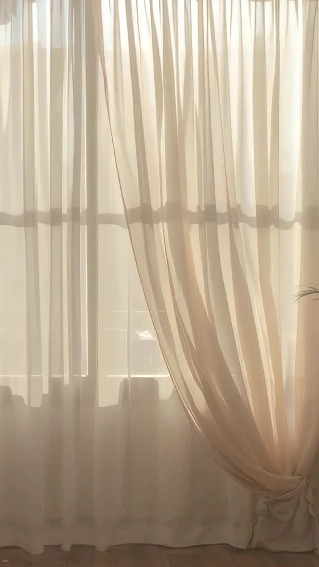 Light .. Sip .. Write. 

Shop now via the link in bio 🔗

#beyourray