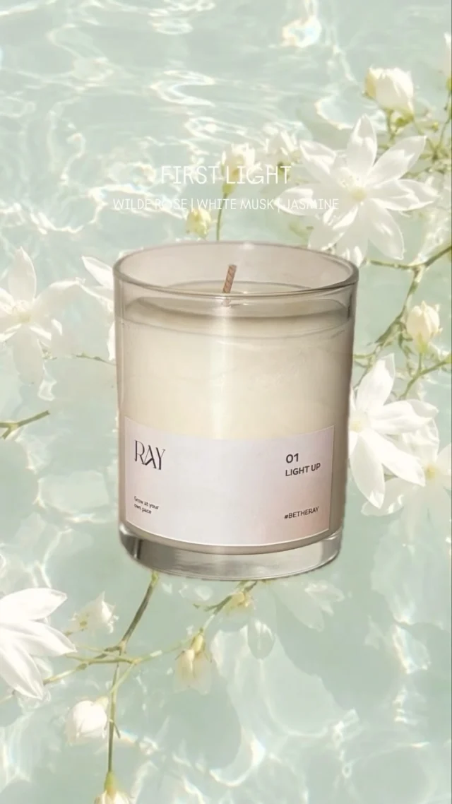 First Light ✨

Wild Rose • White Musk • Jasmine

A soft beginning .. 

Available now!